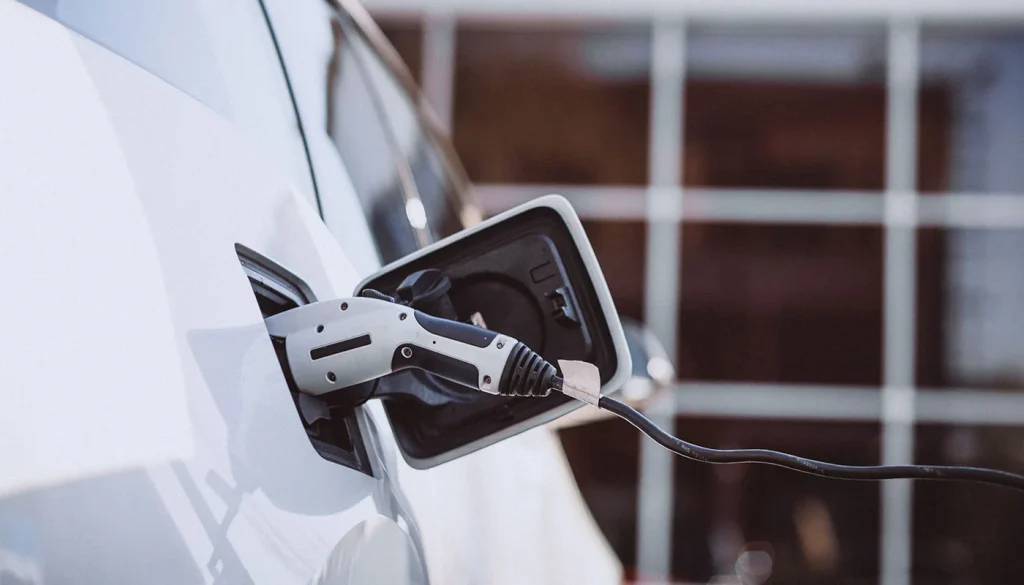 The difference between a hardwired and a plug-in EV charger